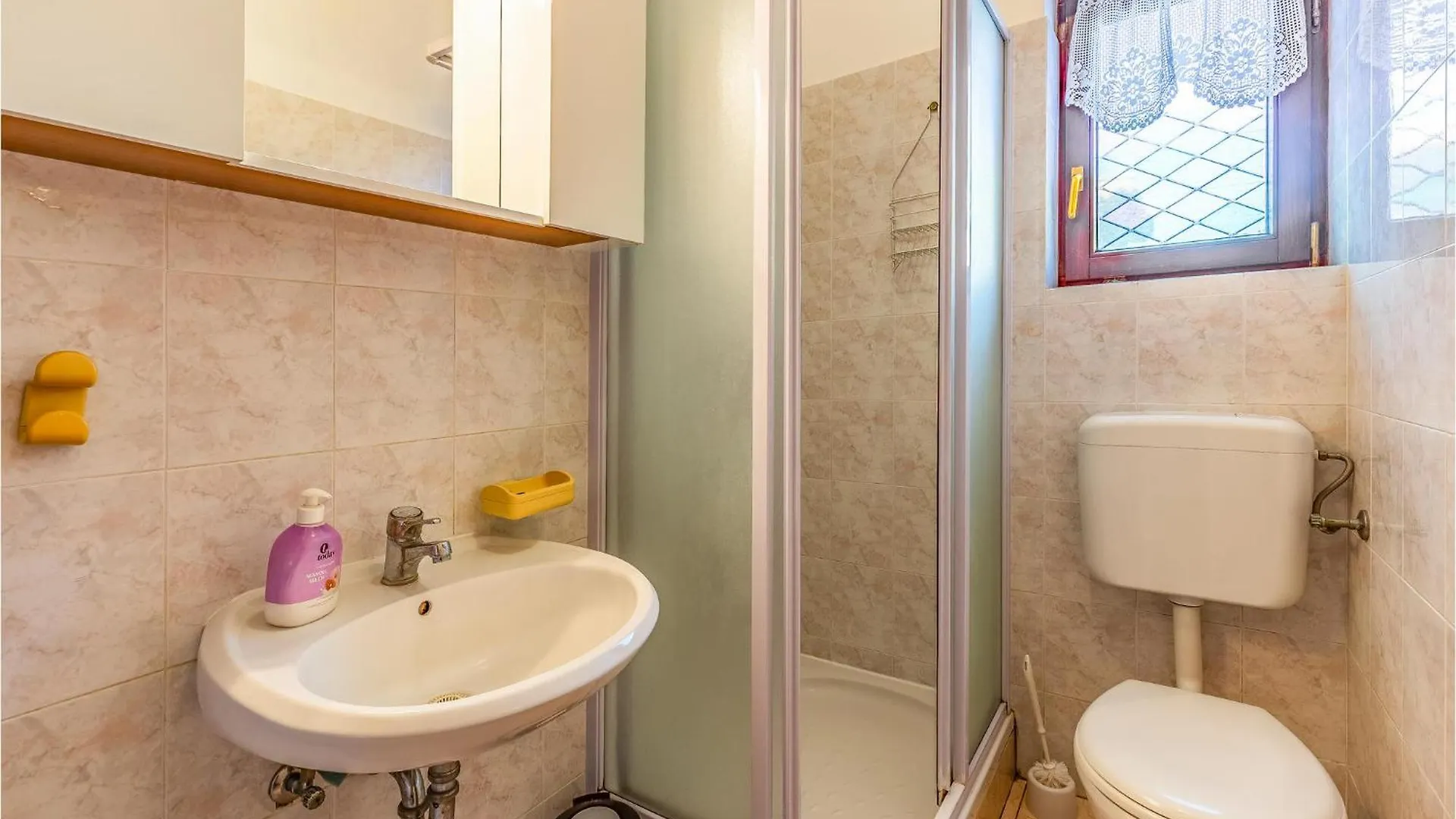 Lovely Apartment In Pula With Kitchen 0*,