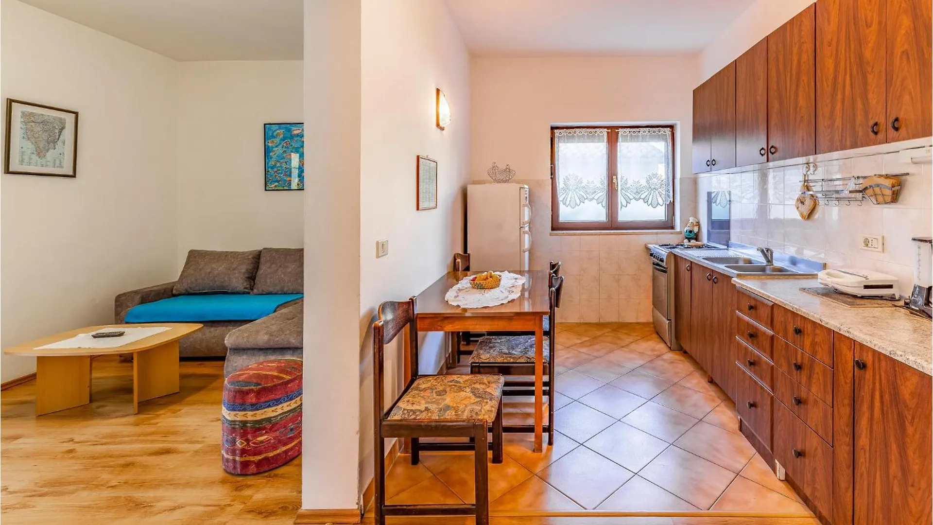 Lovely Apartment In Pula With Kitchen